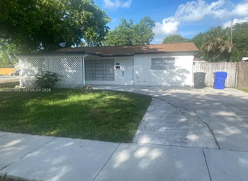 1700 SW 69th Ter Photo 1