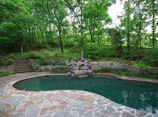 256 Hewlett Ct, Saint Louis, MO 63141