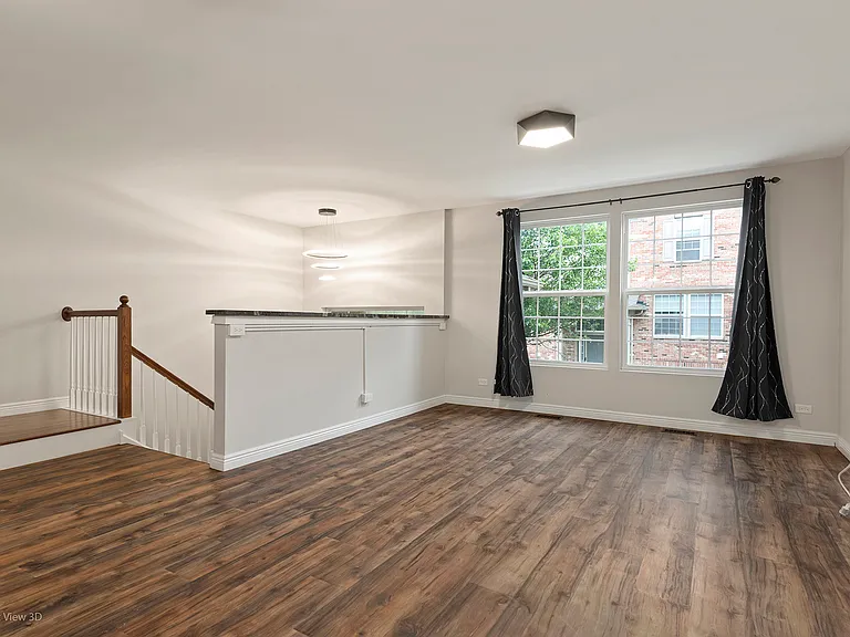 464 Valentine Way — Photo 3