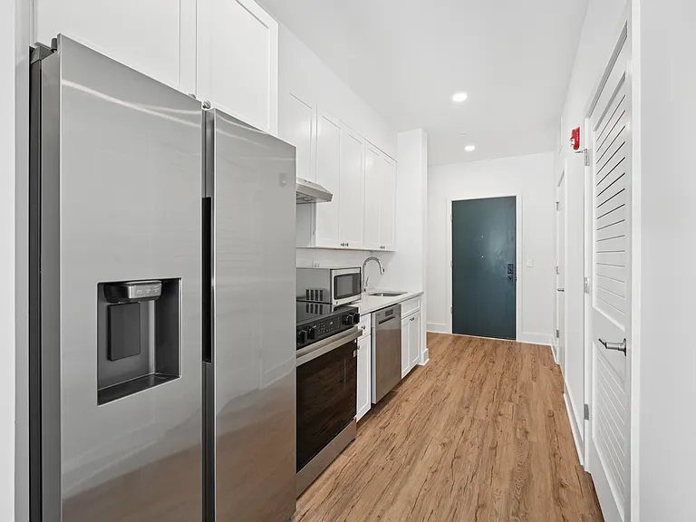 The Howell - 2101 Washington Ave — Photo 36
