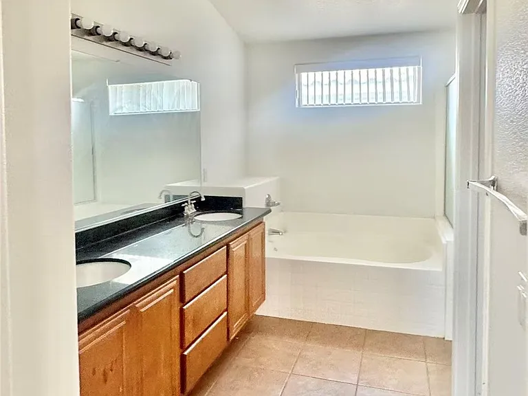 3434 Bella Valencia Ct — Photo 7