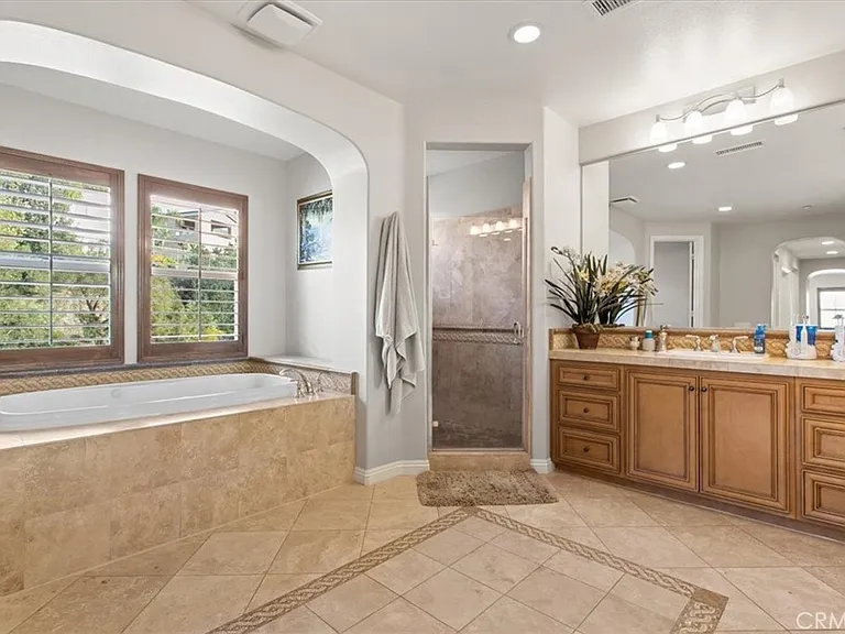 3308 Crosspointe Ct — Photo 37