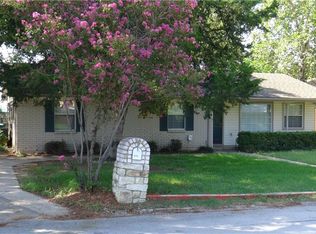 140 Pine Dr, Lewisville, TX 75057