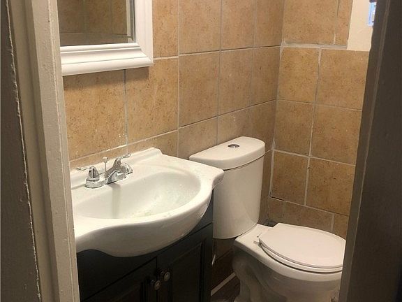 4th image of 4101 E 123rd St