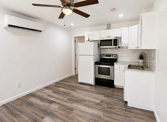 3903 Midforest Dr — Photo 4