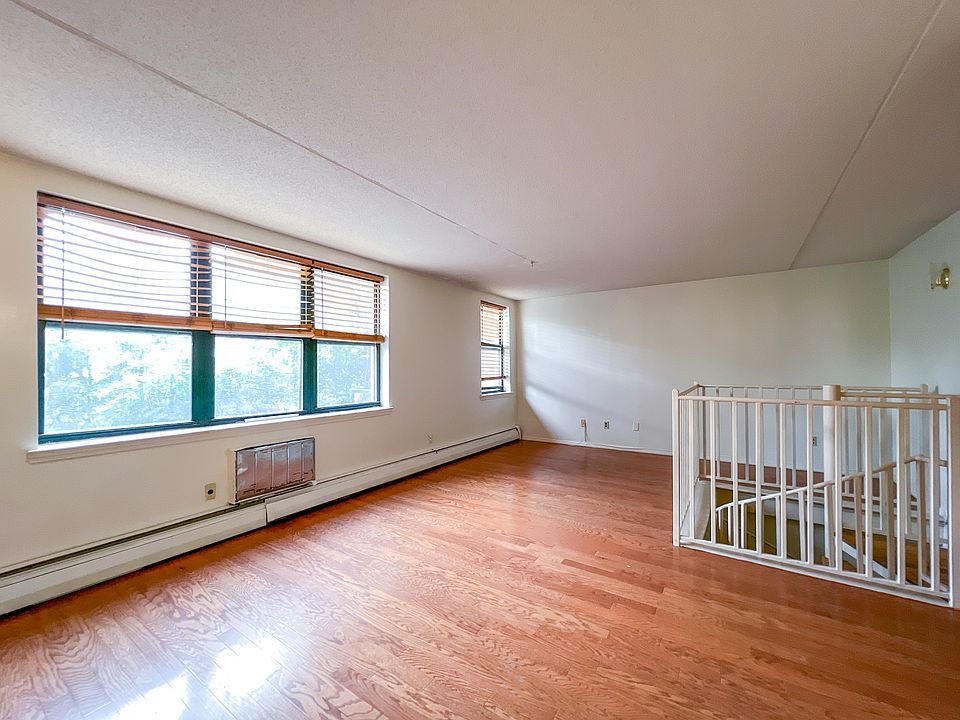1st image of 233 W 121st St APT 2