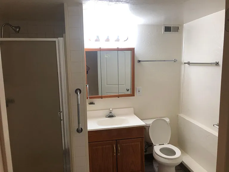 1330 Creekside Dr — Photo 9
