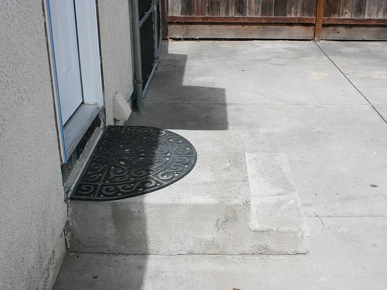 1460 Oxford Way — Photo 18