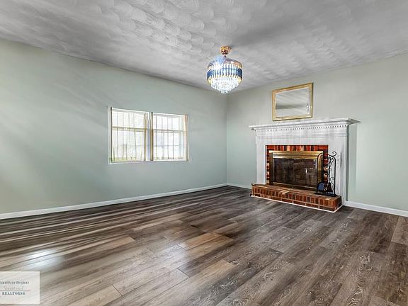 3rd image of 125 Graymont Pl