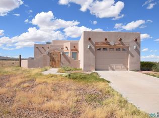 1617 W Adobe Ln, Columbus, NM 88029