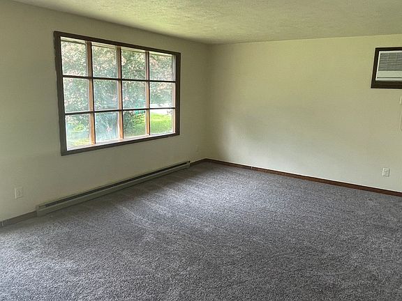 2nd image of 7 S Ivy Ave