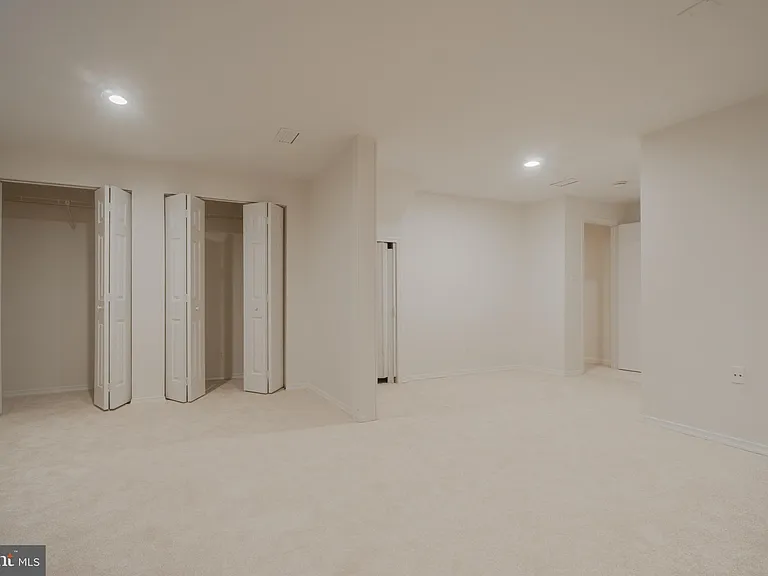 14167 Royal Oak Ln — Photo 18