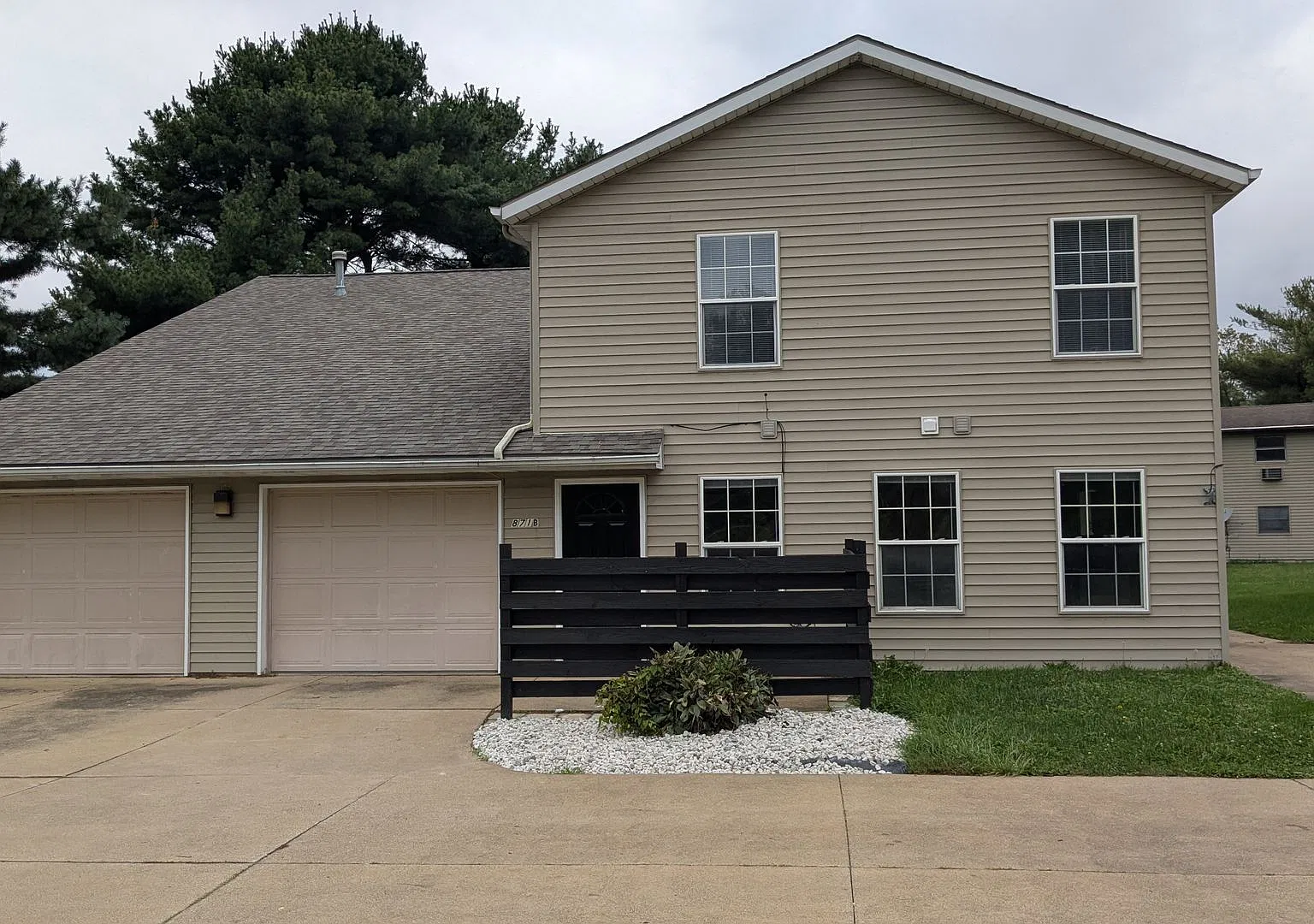 MN Cedar Village (871) — Photo 2