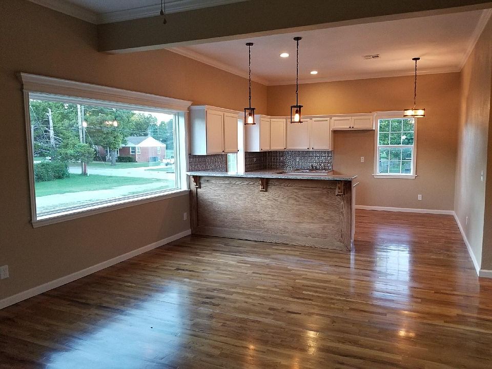 1st image of 5504 E 4th Pl #A