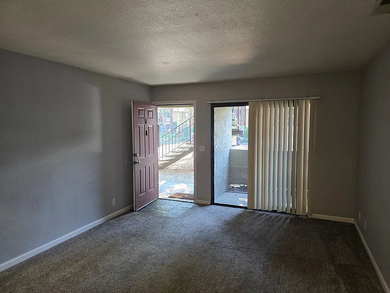 1114 Nord Ave #11 — Photo 5