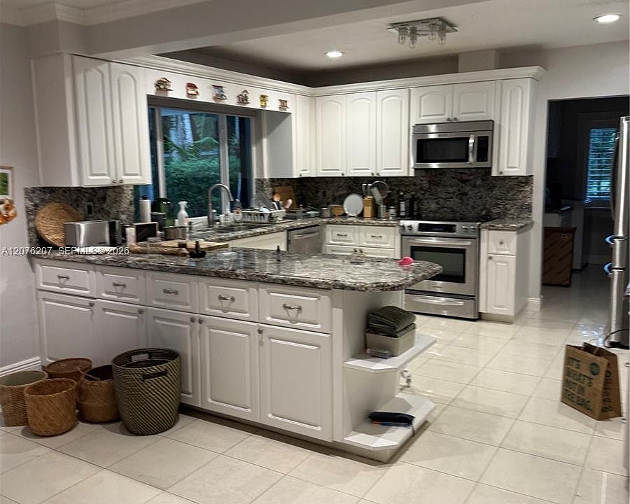2nd image of 12121 SW 60th Ct