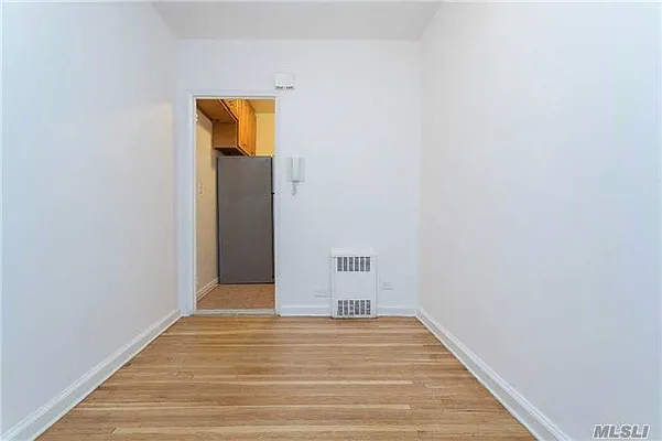 Sold by Douglas Elliman | media 22