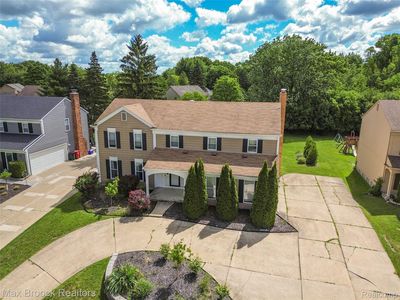 5484 Kingsfield Dr, West Bloomfield, MI, 48322