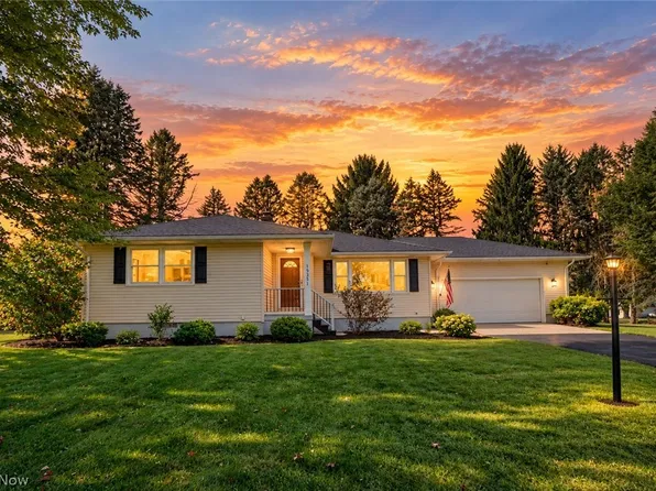 13351 Parkview Ave NW, Uniontown, OH 44685