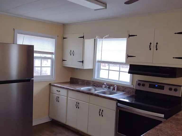 1113 New Rosedale Rd NE — Photo 5