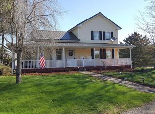 137 Mohn Rd, Beach Lake, PA 18405