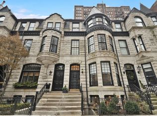 35 E Elm St, Chicago, IL 60611