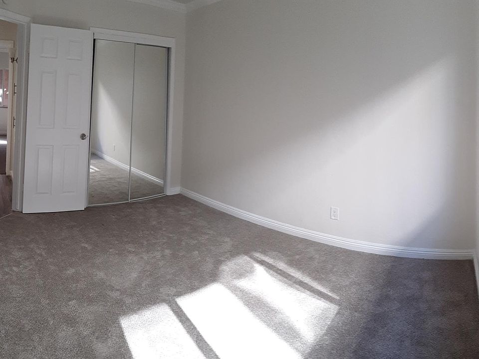 2nd image of 2214 Grand Ave