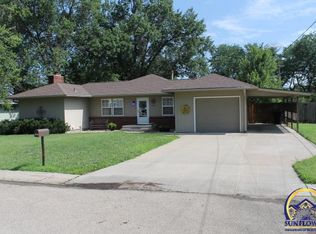 1201 SE 31st St, Topeka, KS 66605