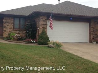 607 E Redwood St, Springfield, MO 65807
