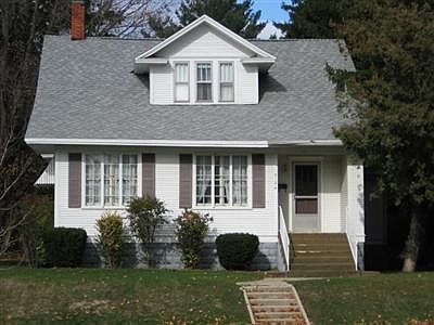 1st image of 713 E Ludington Ave