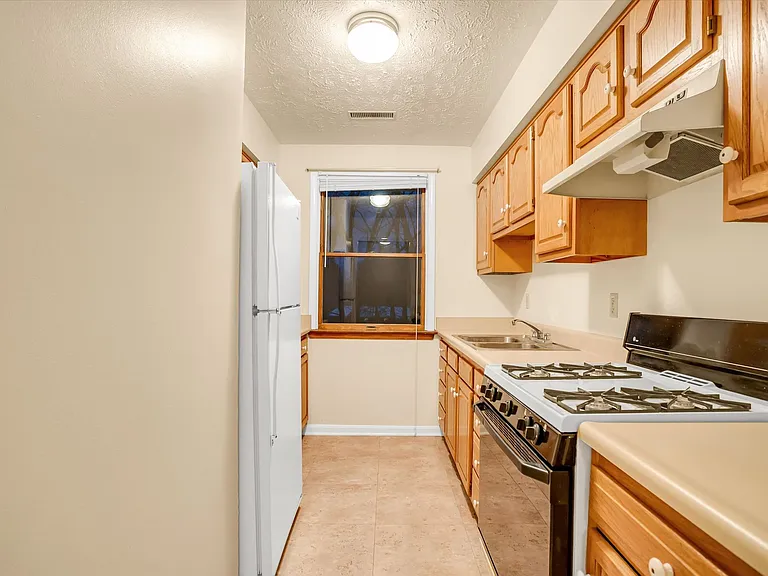 Blackhawk Commons Apartments — Photo 5