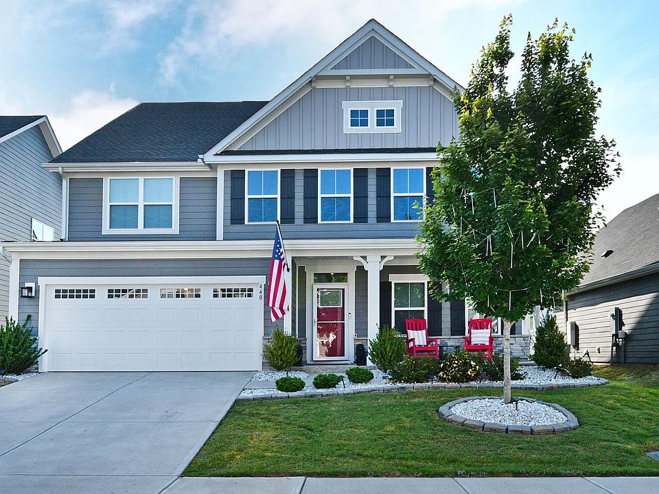 1st image of 440 Oswego Ct