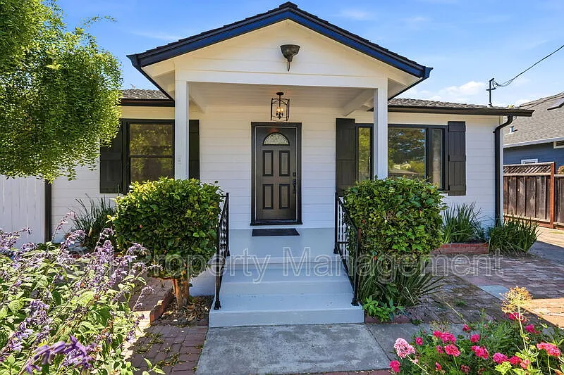2 bed, 1.0 bath, 956 sqft, $4,500 — Photo 4