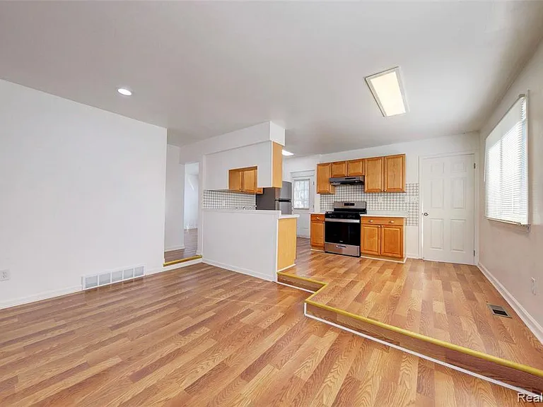 35030 Michelle Dr — Photo 14