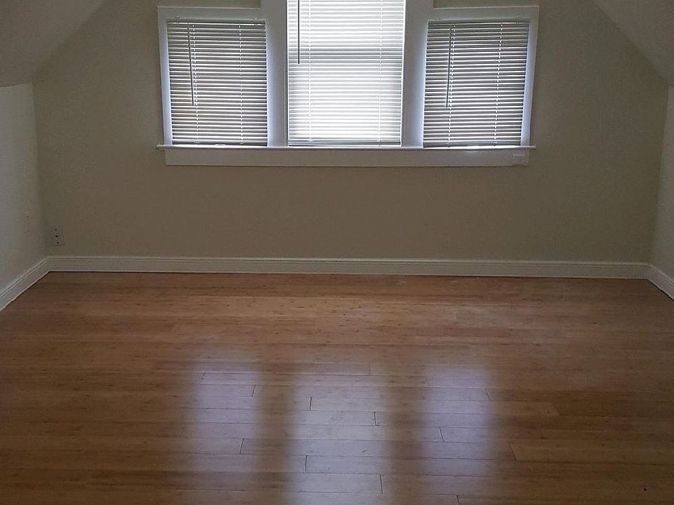 2nd image of 1117 SE 122nd Ave Unit 2