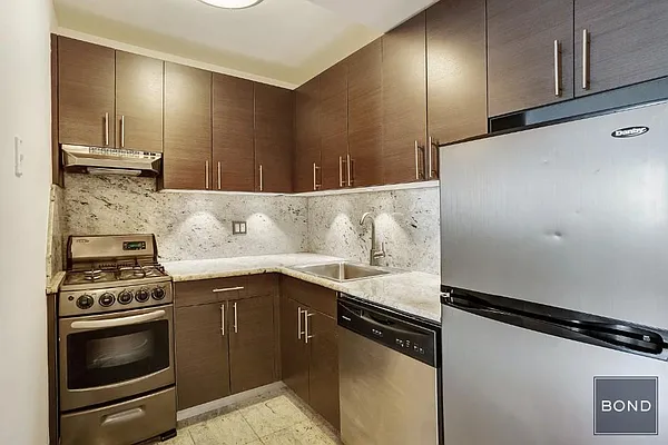 Rented by Bond New York | media 12