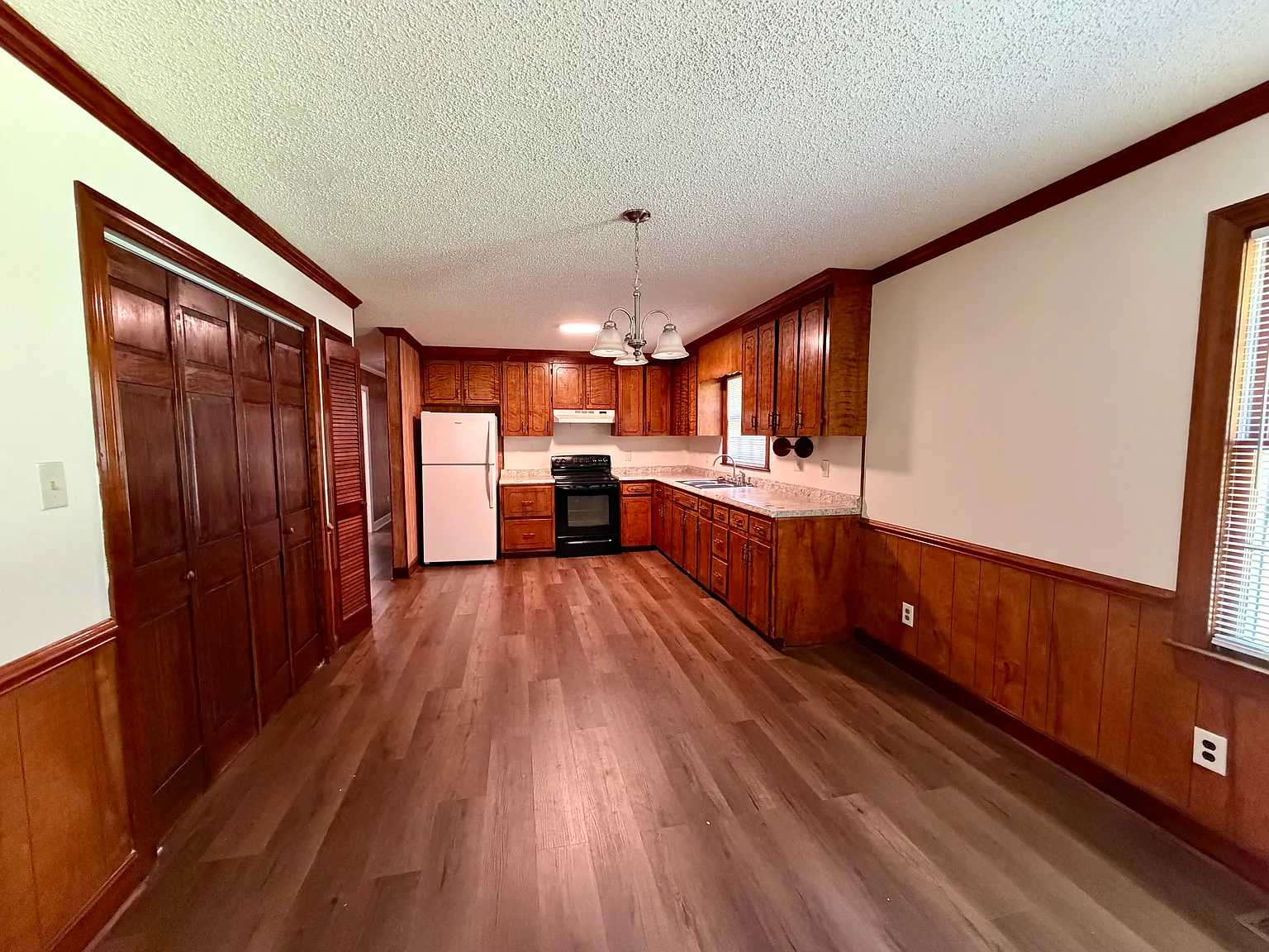 3 bed, 1350 sqft, $1,495 — Photo 2