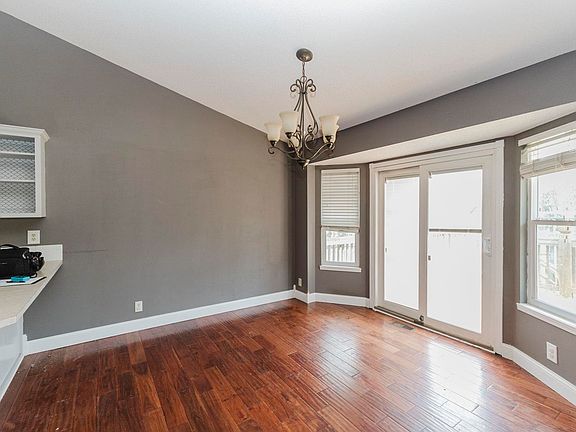 5th image of 154 S Maple Dunes Ct