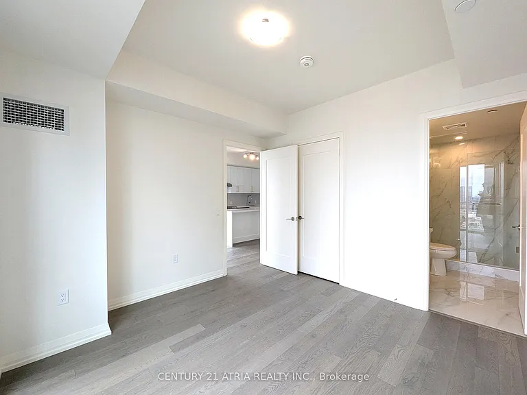 27 Korda Gate #2305 — Photo 23