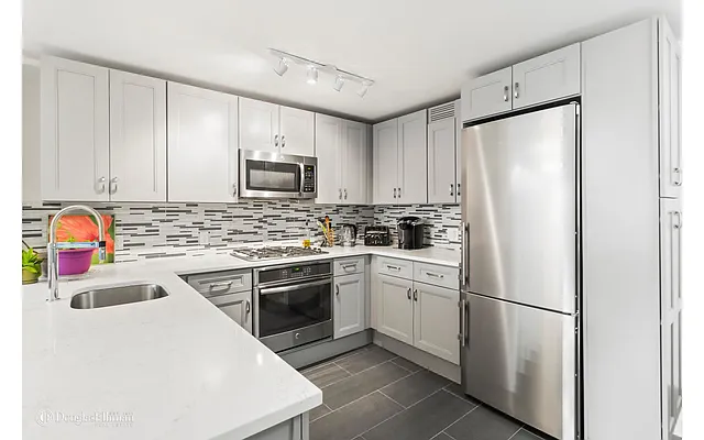 Sold by Douglas Elliman | media 25