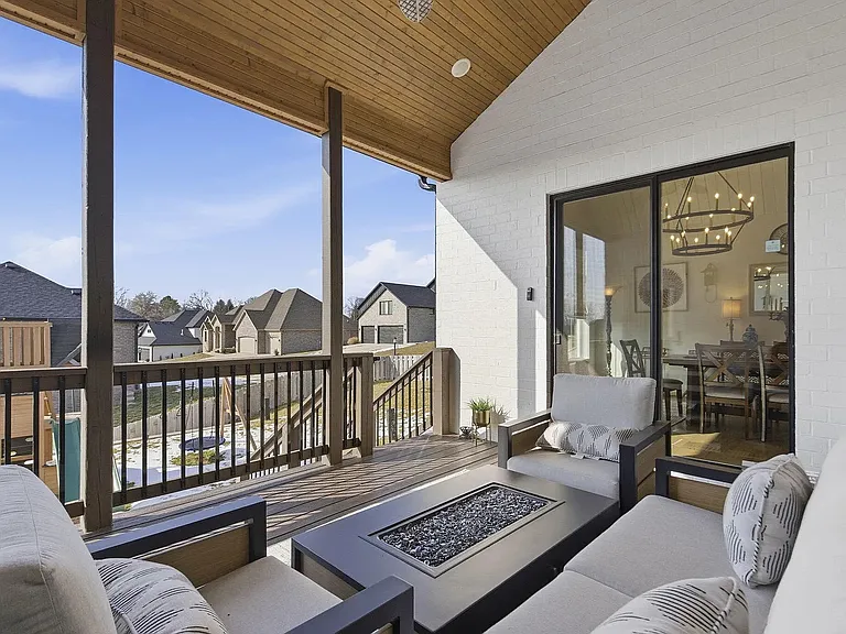 703 S Hickory Dr — Photo 43