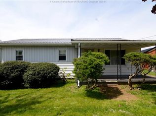 808 Kaiser Ave, Ravenswood, WV 26164