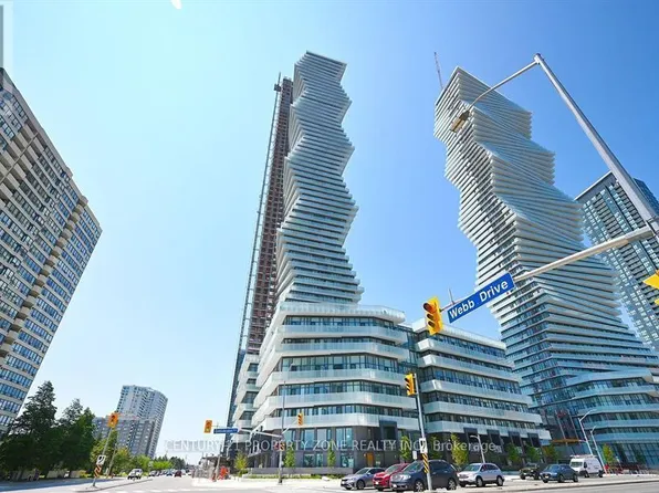 3883 Quartz Rd #3903, Mississauga, ON L5B 0M4