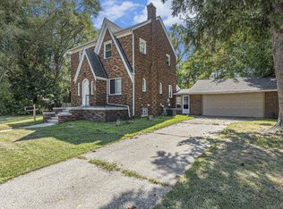 8056 Fisher Ave, Warren, MI