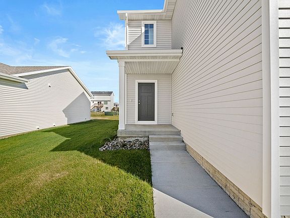 3rd image of 1745 Tuscany Dr SE
