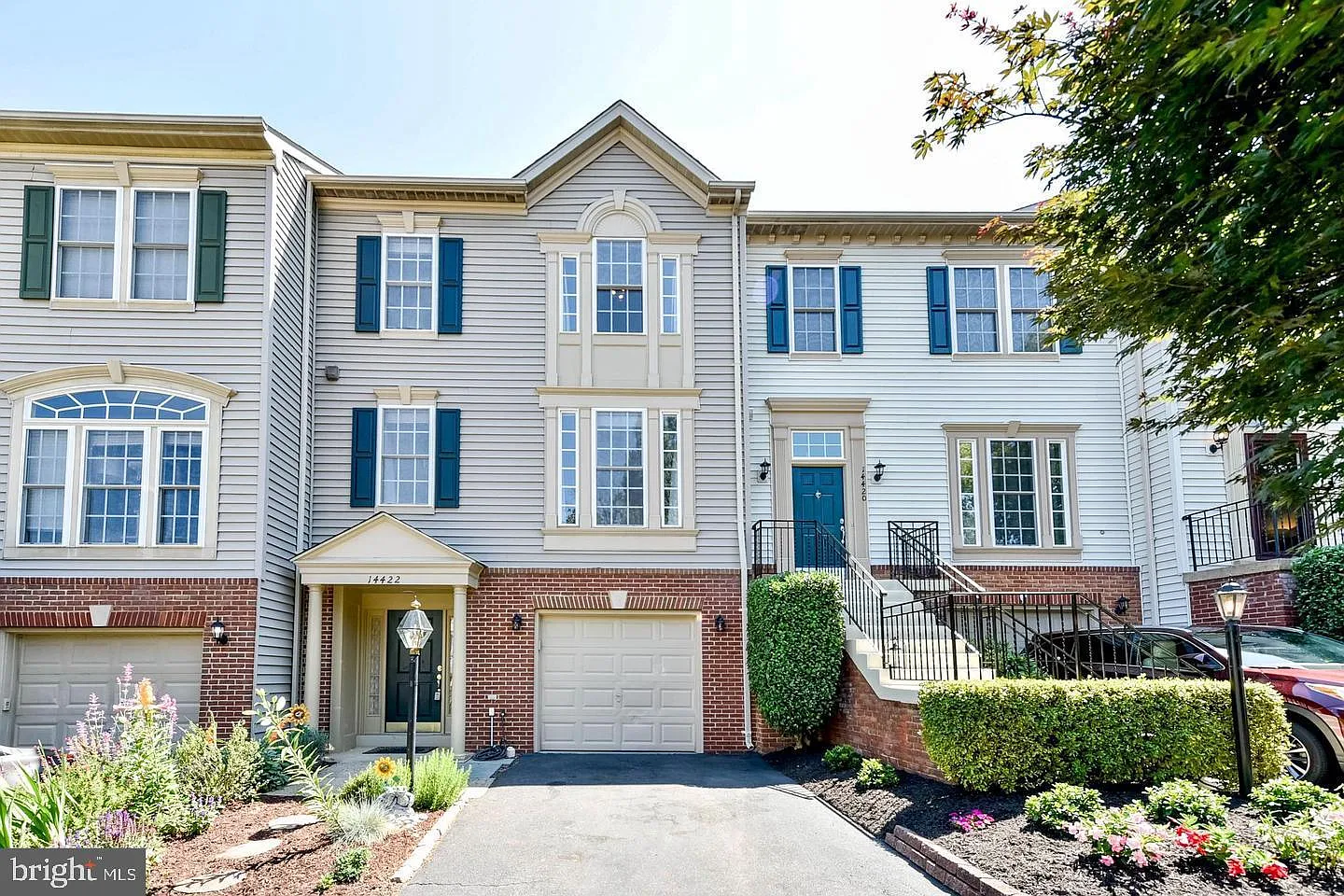 3 bed, 4.0 bath, 2470 sqft, $3,250 — Photo 1