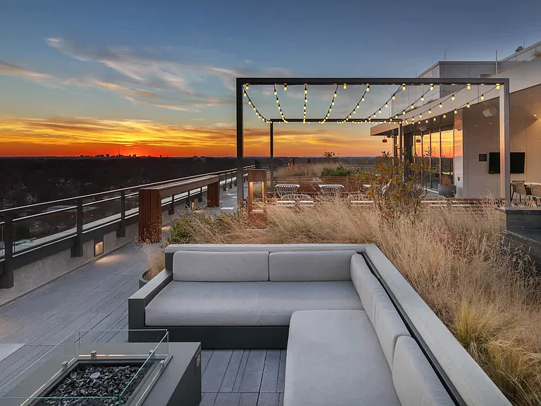 Rooftop Lounge