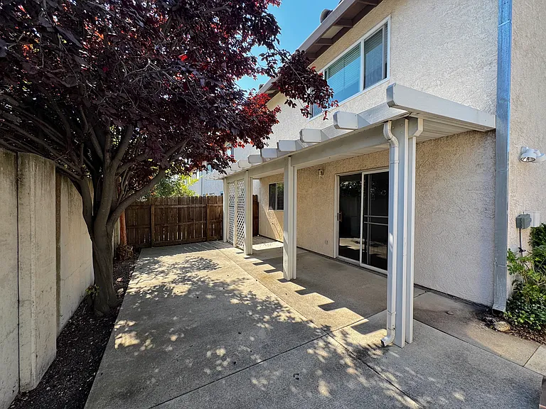 1281 Burton Ct #1 — Photo 16