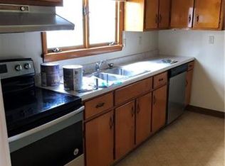 146 N 6th St, Connellsville, PA 15425