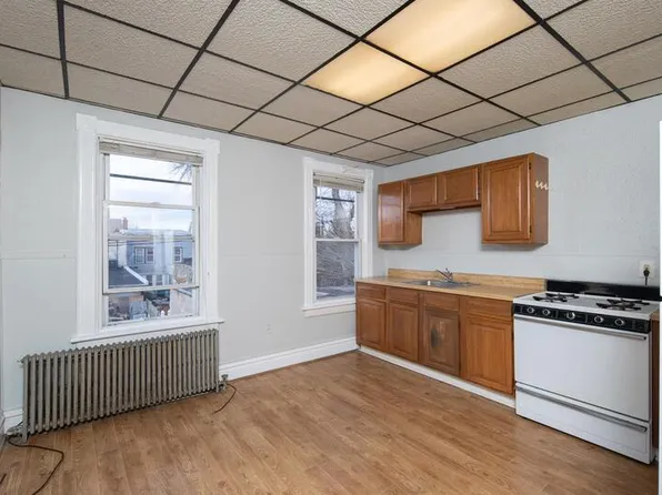 13 112th St #2F, Troy, NY 12182